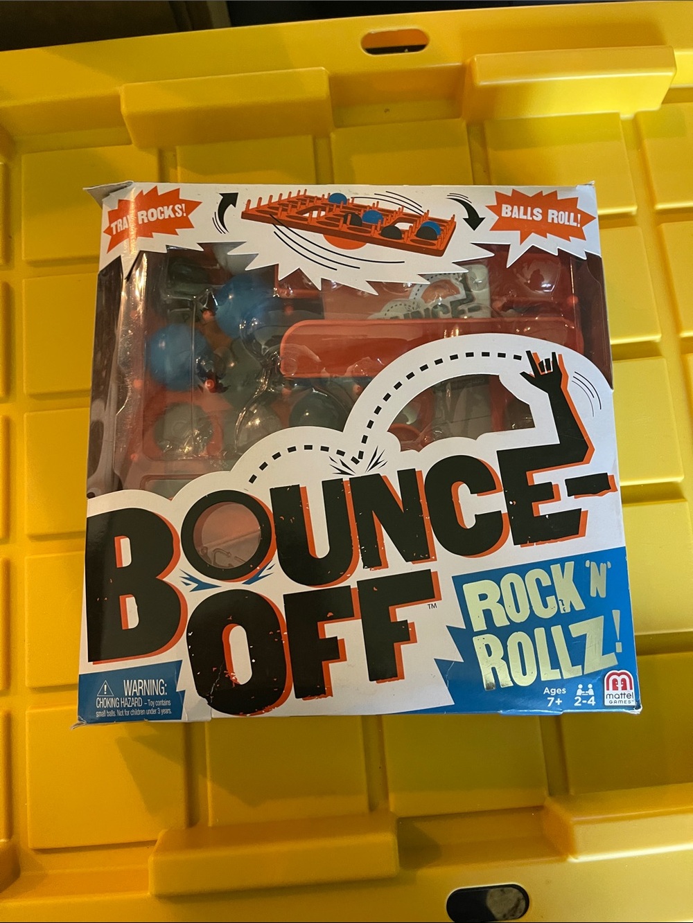 Mattel Bounce-Off Rock 'N' Rollz! Game - Blue, Red, Yellow